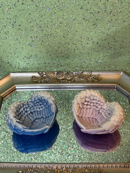 Luminous wing sphere holder