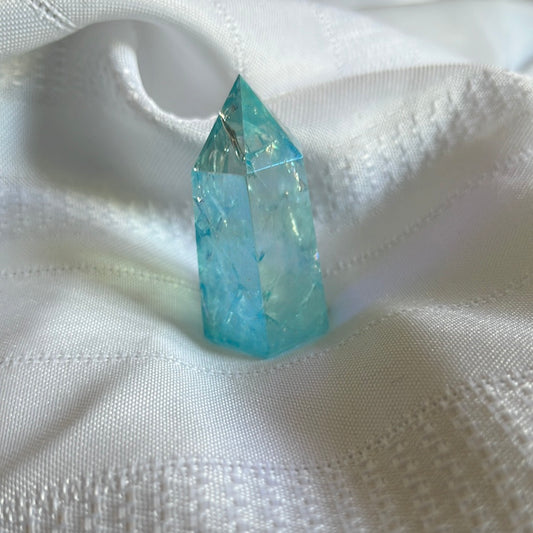 Aura crackle quartz mini tower