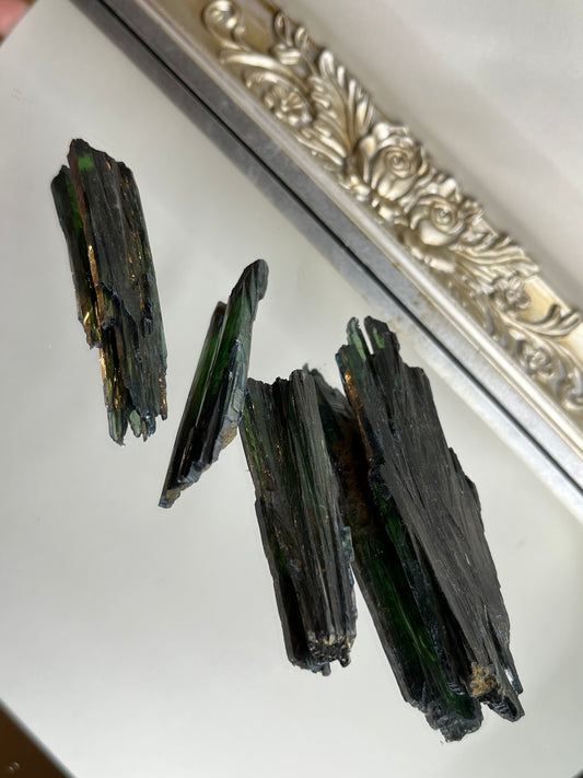 Vivianite Raw